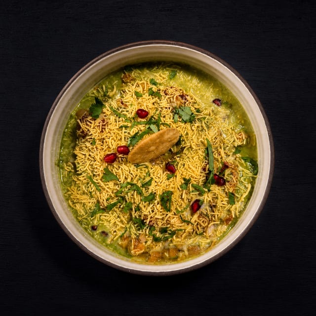 Samosa Chaat (v, d).