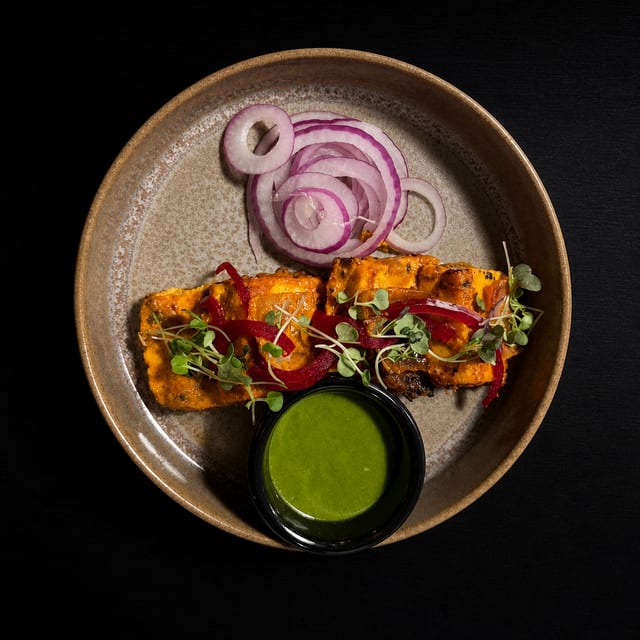 Kesar Paneer Tikka (v, d).