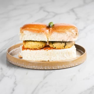 Bombay Vada Pav (v)..