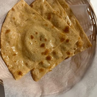 Butter Naan (v, d)  7