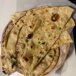 Garlic Naan (v, d)